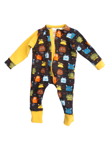 Pyjama à pieds amovible pour bébé en tissu sweat certifié GOTS noir avec des petits monstres de toutes les couleurs, en taille 9 mois